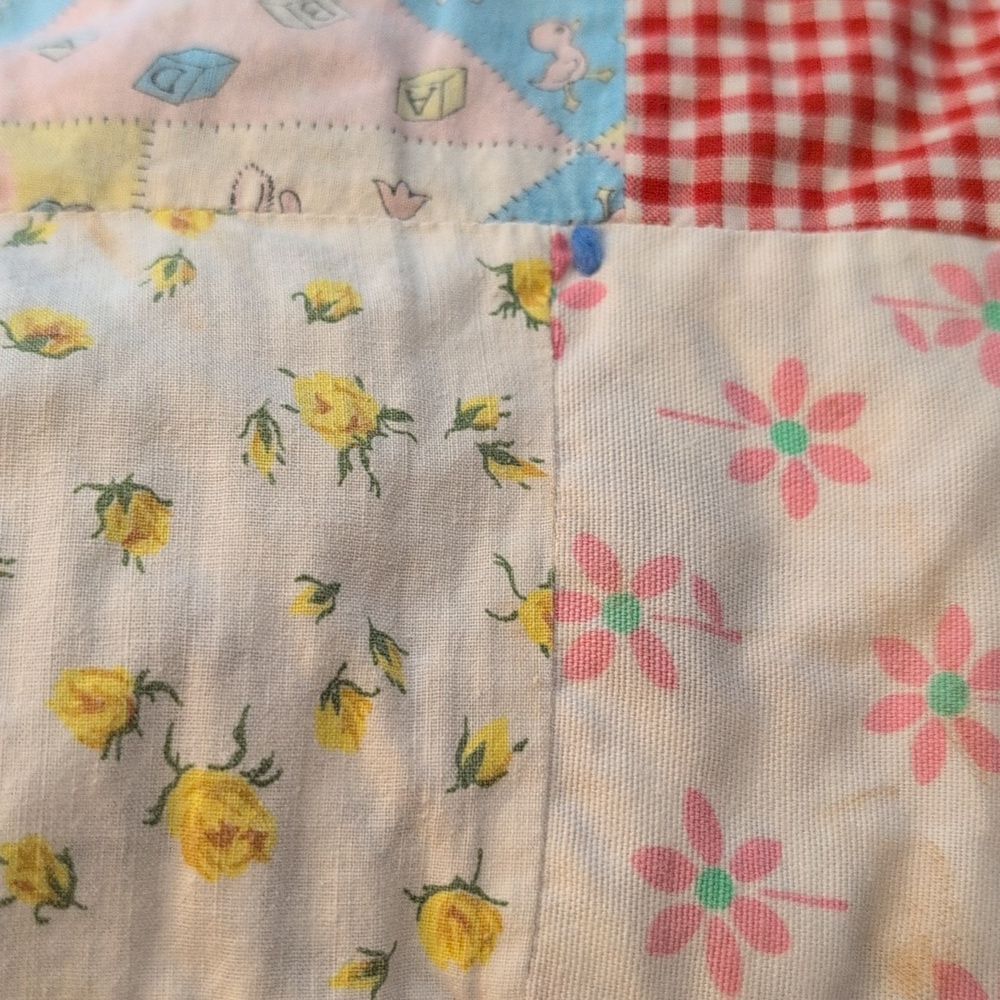 Vintage Homespun patchwork baby quilt floral zoo cottage core - Picture 9 of 10